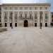 Palazzo Roberti svetta sulla centrale piazza XX Settembre di Mola di Bari